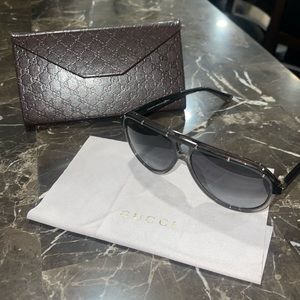 Gucci like new 3720 sunglasses
